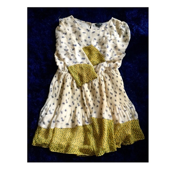 TOPSHOP Yellow Buttercream Flower Patch Dress - Picture 6 of 9